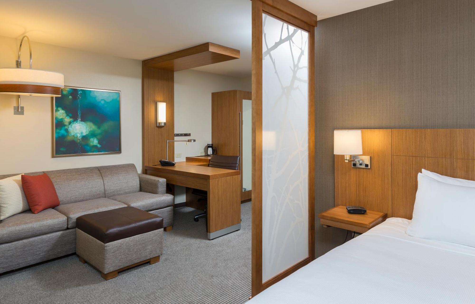 Hyatt Place Canton Lake Cable Exterior photo